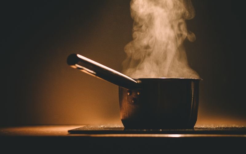 5 receitas de uma panela só para economizar tempo e louça